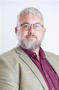 Portrait of Councillor Piers Camp